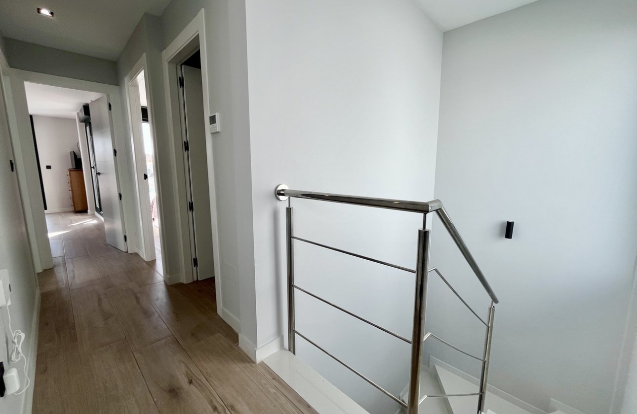 Resale - Villa - Orihuela Costa - Playa Flamenca