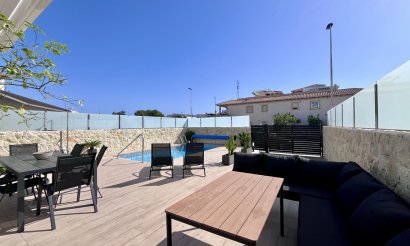 Resale - Villa - Orihuela Costa - Playa Flamenca
