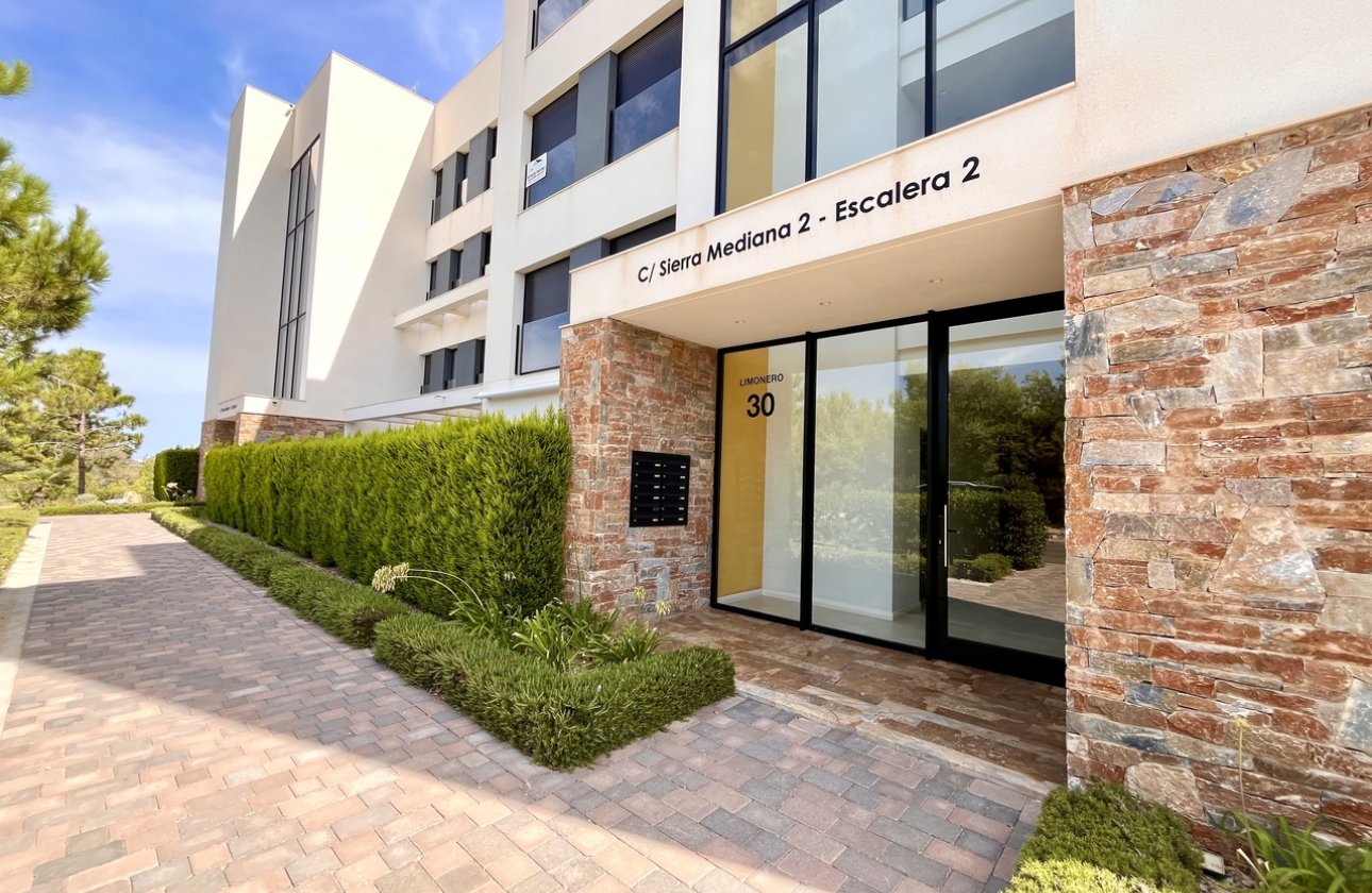 Reventa - Apartamento / piso - Las Colinas Golf Resort