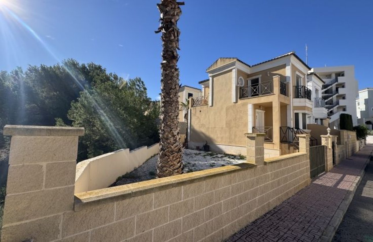 Resale - Villa - Orihuela Costa - Orihuela
