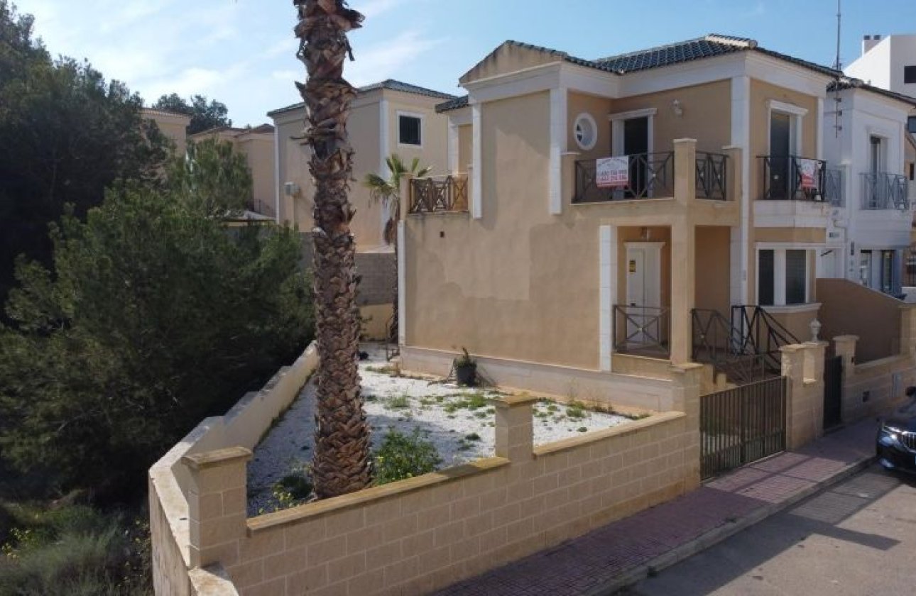 Resale - Villa - Orihuela Costa - Orihuela