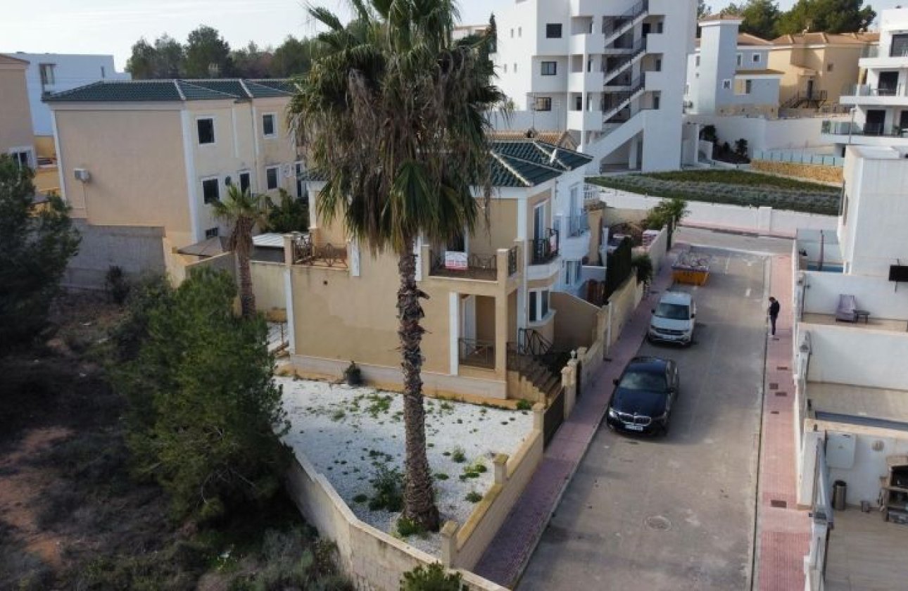 Resale - Villa - Orihuela Costa - Orihuela