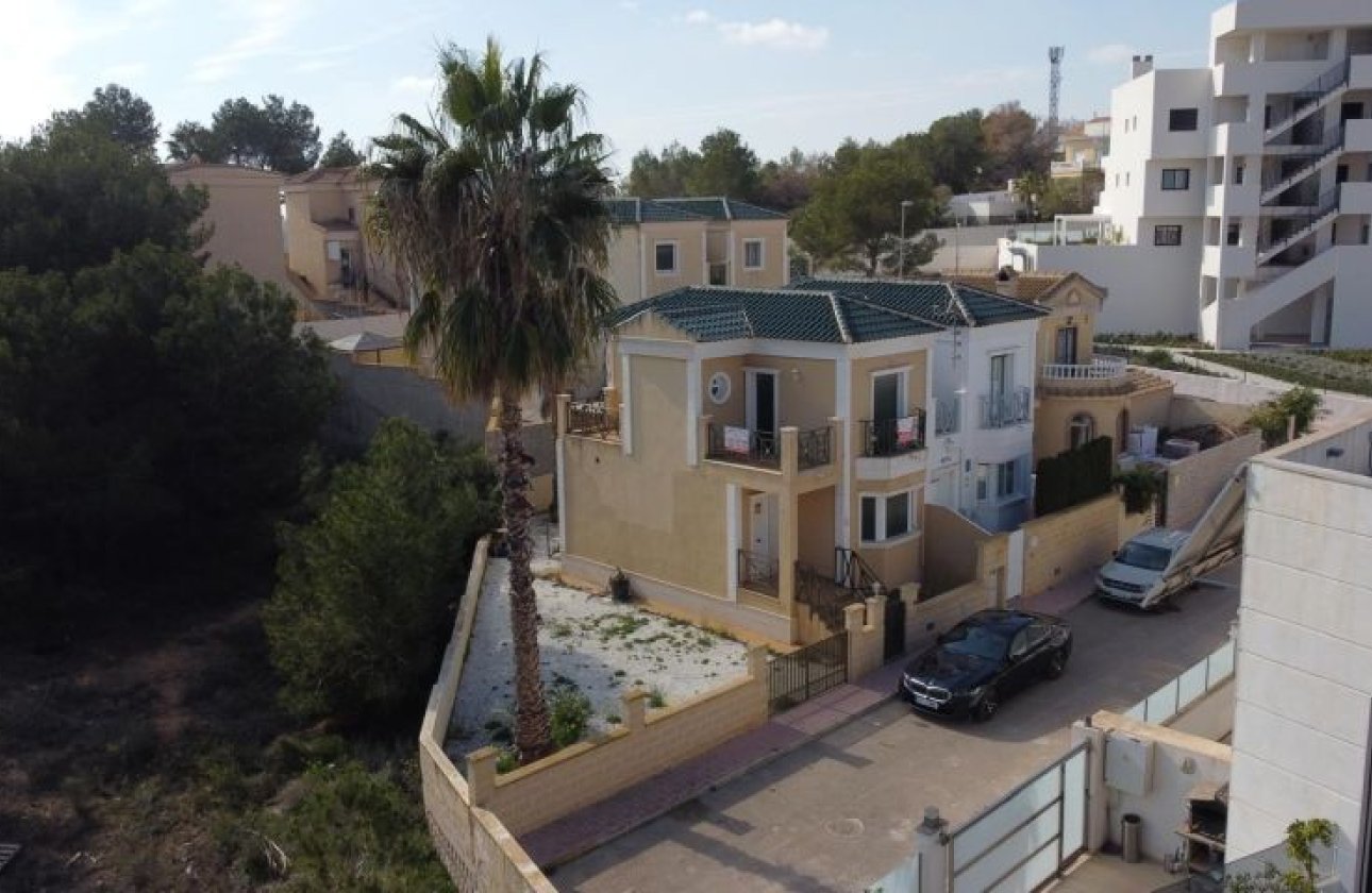 Resale - Villa - Orihuela Costa - Orihuela