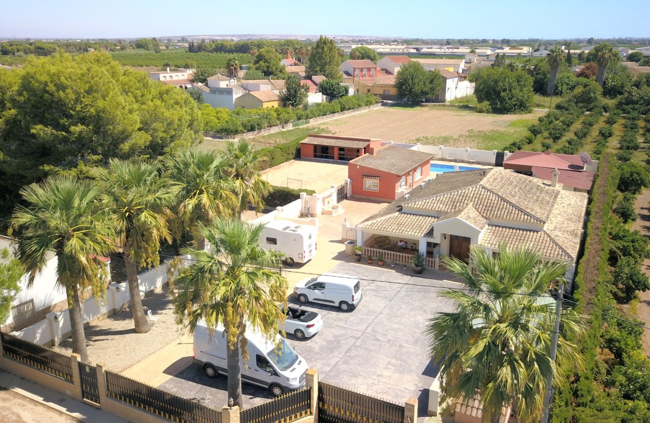 Resale - Villa - Heredades - Heredades - Country