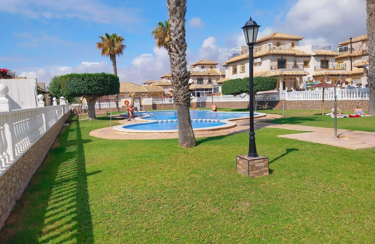 Resale - Bungalow - Orihuela Costa - La Regia