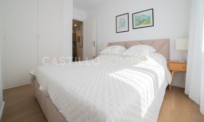 Resale - Apartment / flat - Torrevieja - Centro