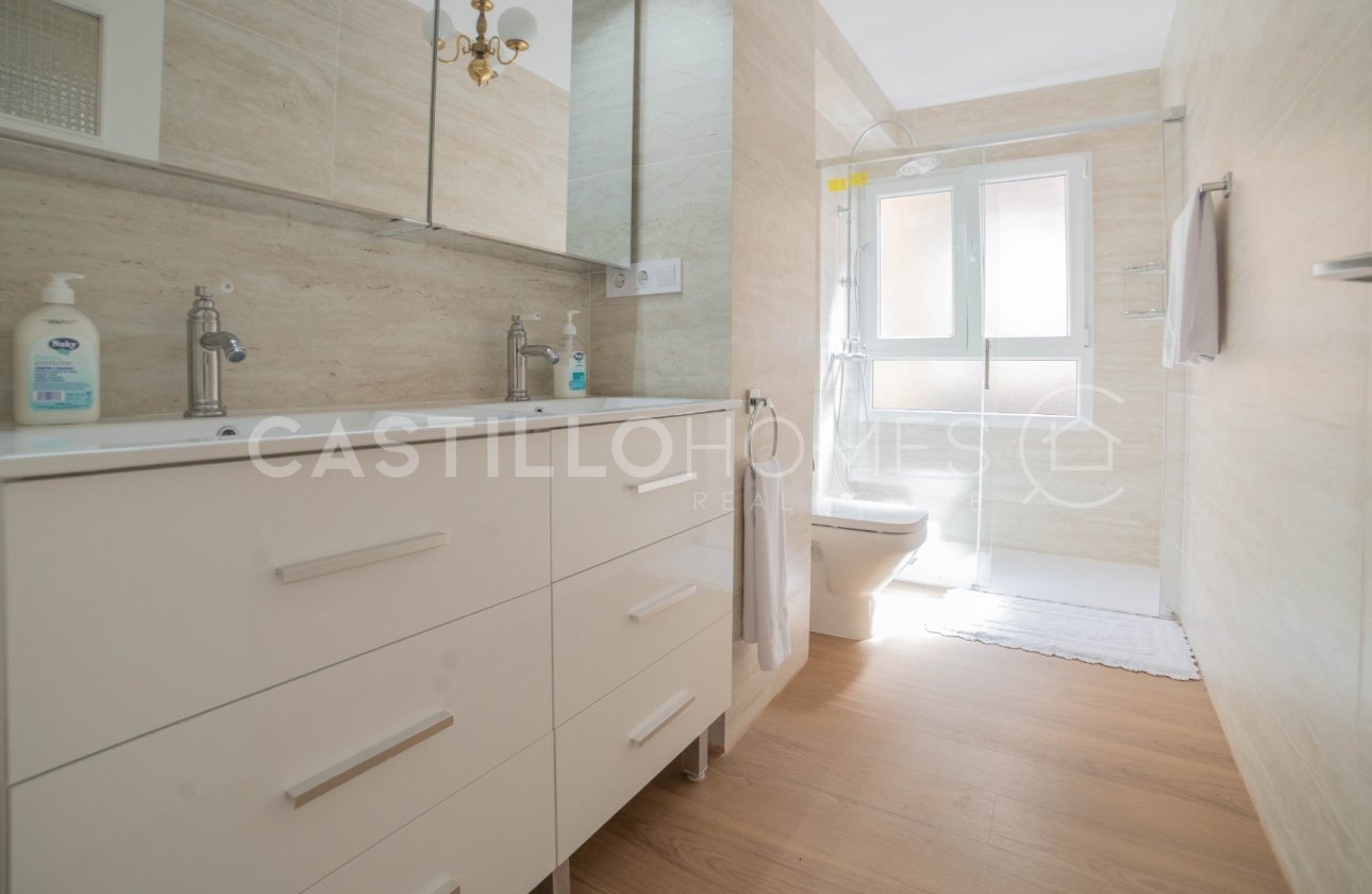 Resale - Apartment / flat - Torrevieja - Centro