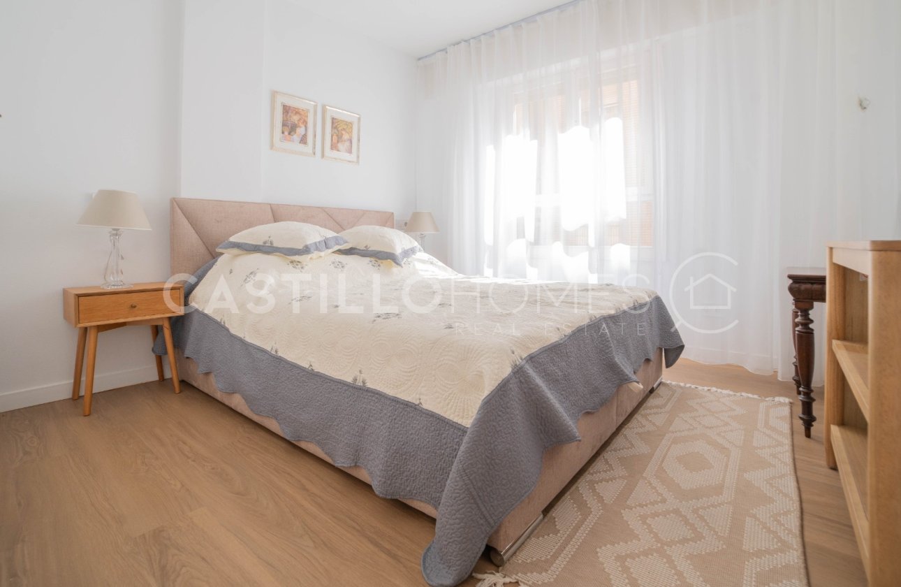 Resale - Apartment / flat - Torrevieja - Centro