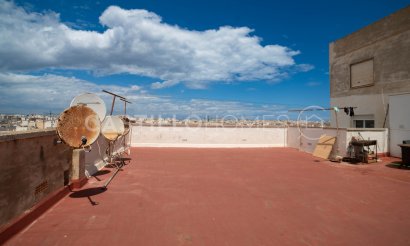 Resale - Apartment / flat - Torrevieja - Centro