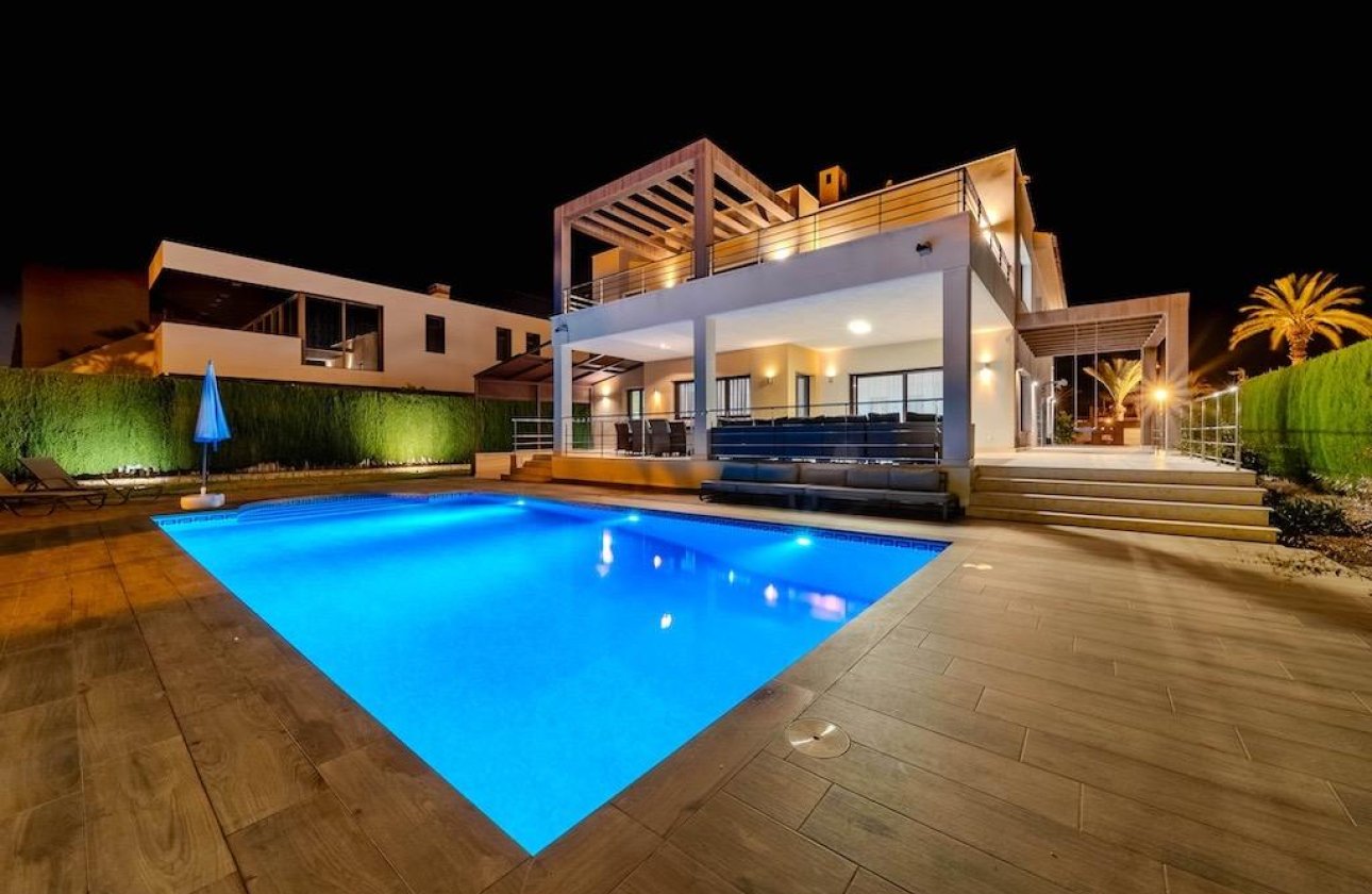 Resale - Villa - Cabo Roig - Costa blanca