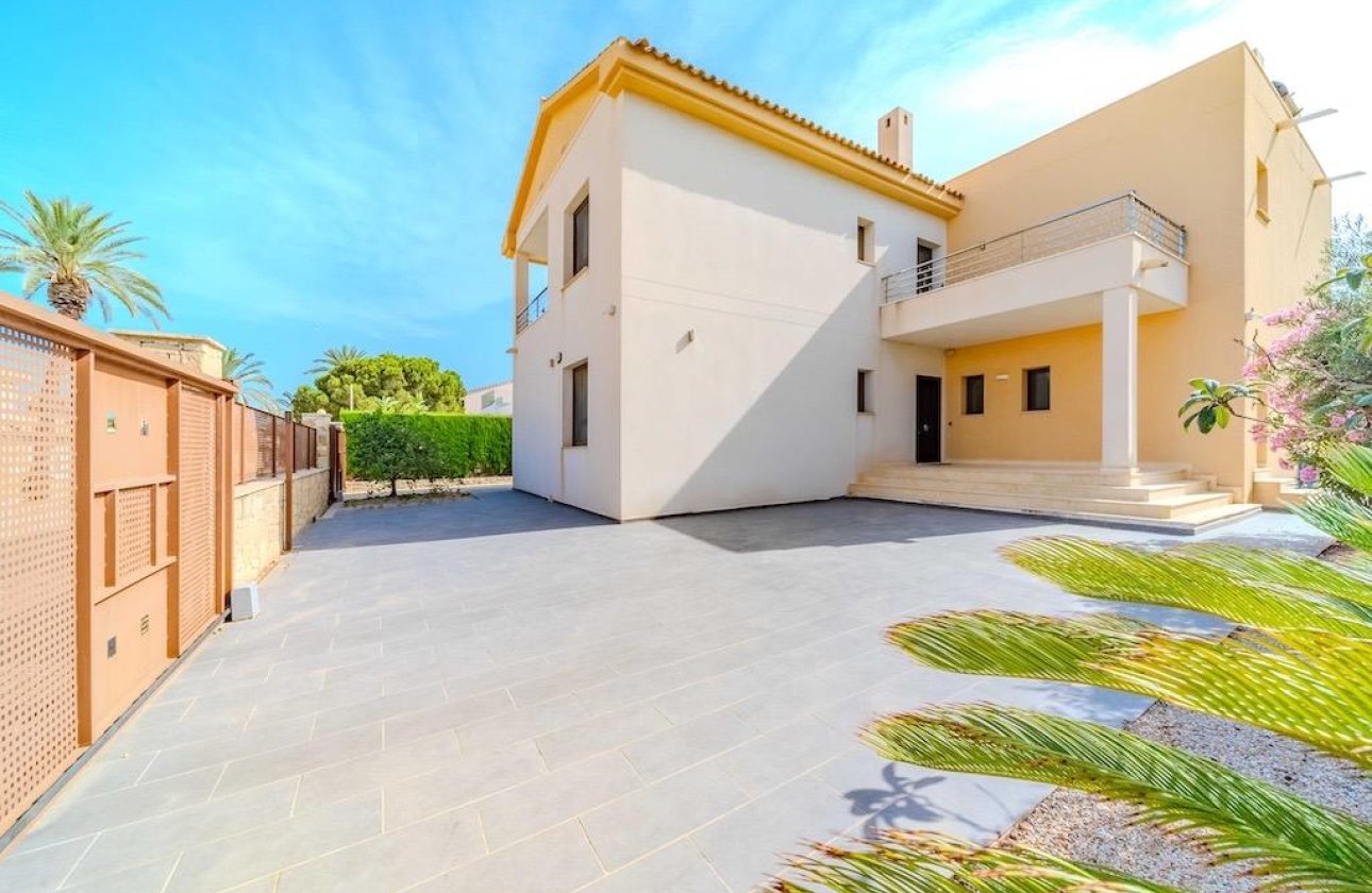 Resale - Villa - Cabo Roig - Costa blanca