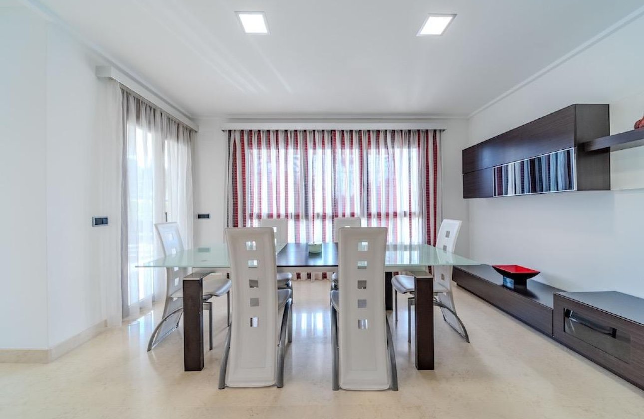 Resale - Villa - Cabo Roig - Costa blanca