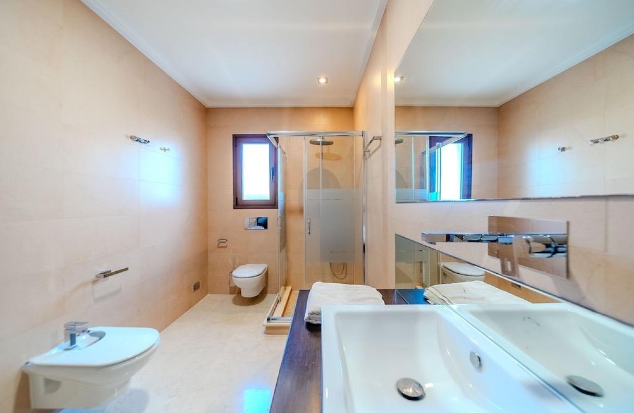 Resale - Villa - Cabo Roig - Costa blanca