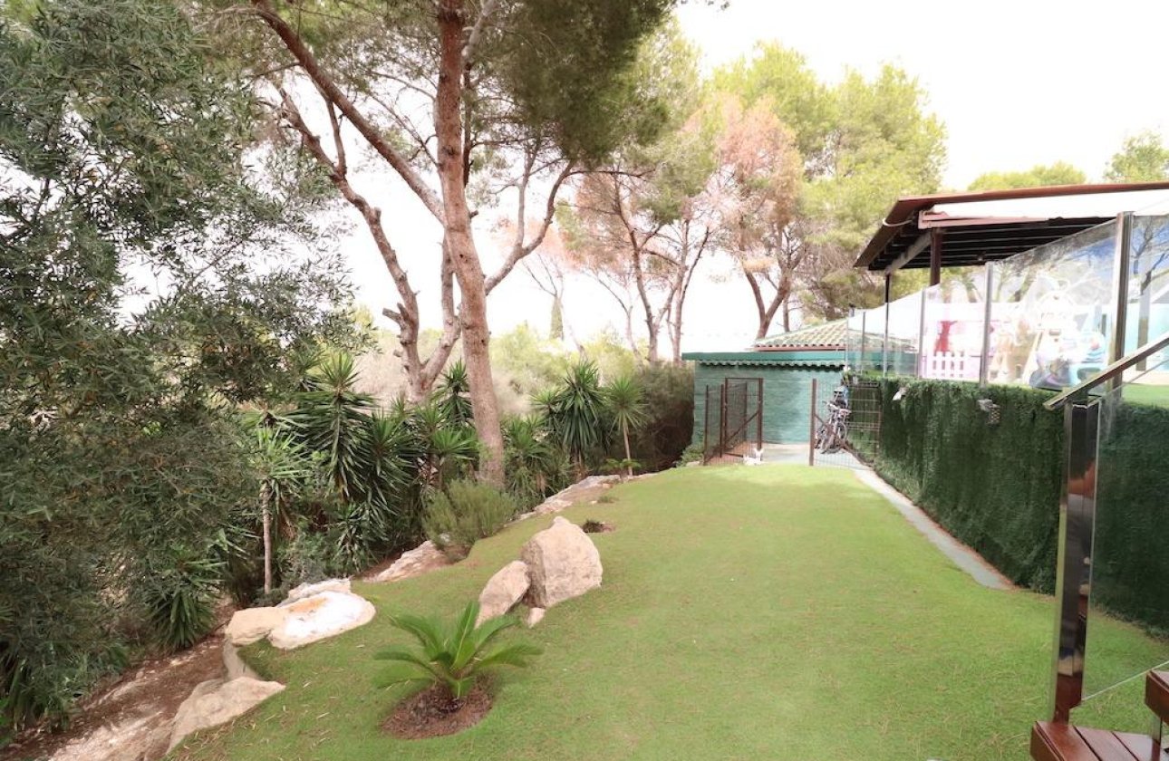 Resale - Villa - Orihuela Costa - Montezenia