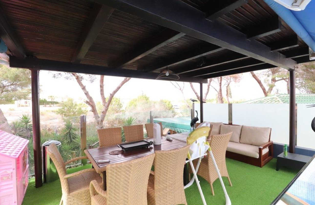 Resale - Villa - Orihuela Costa - Montezenia