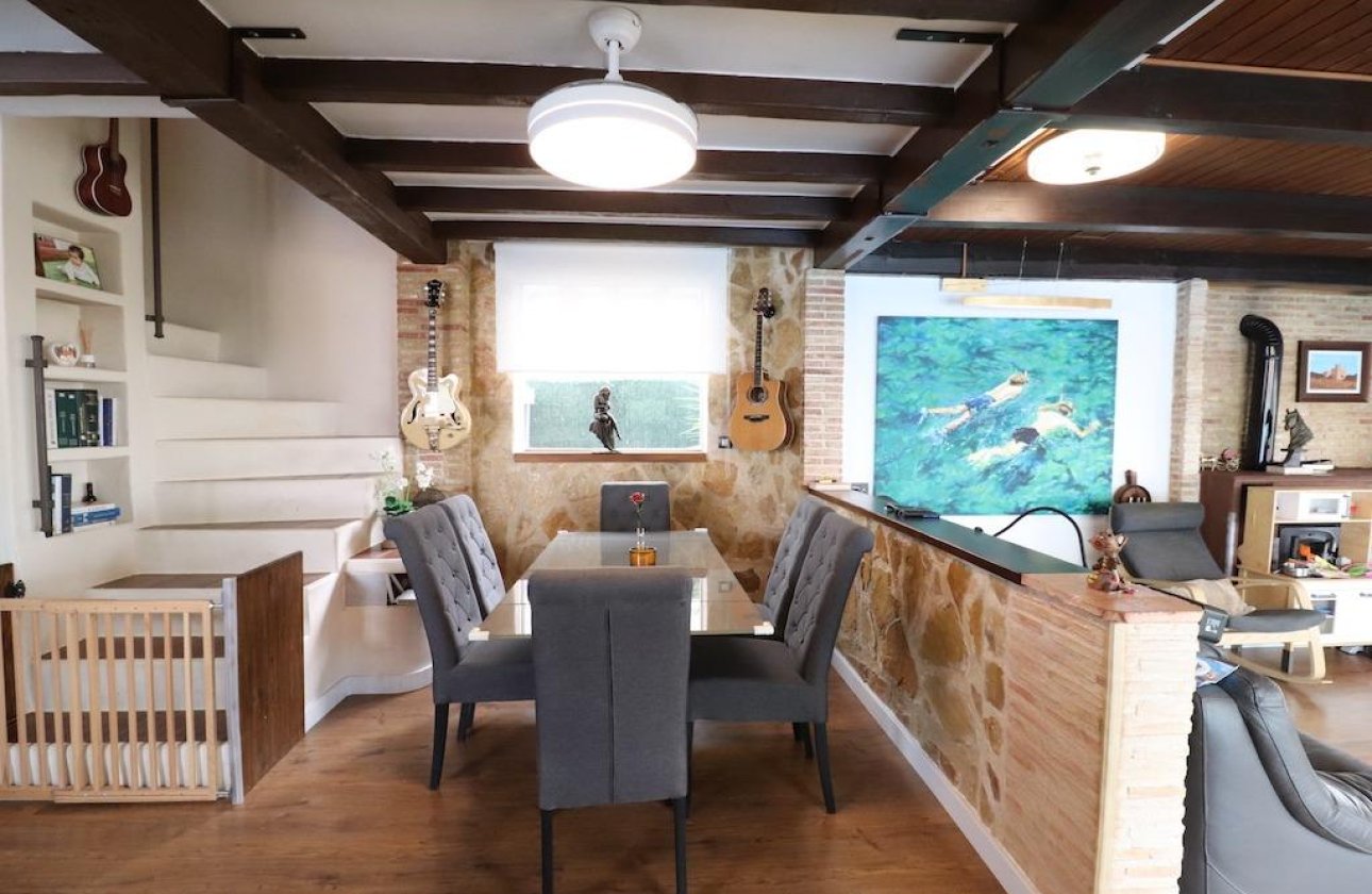 Resale - Villa - Orihuela Costa - Montezenia