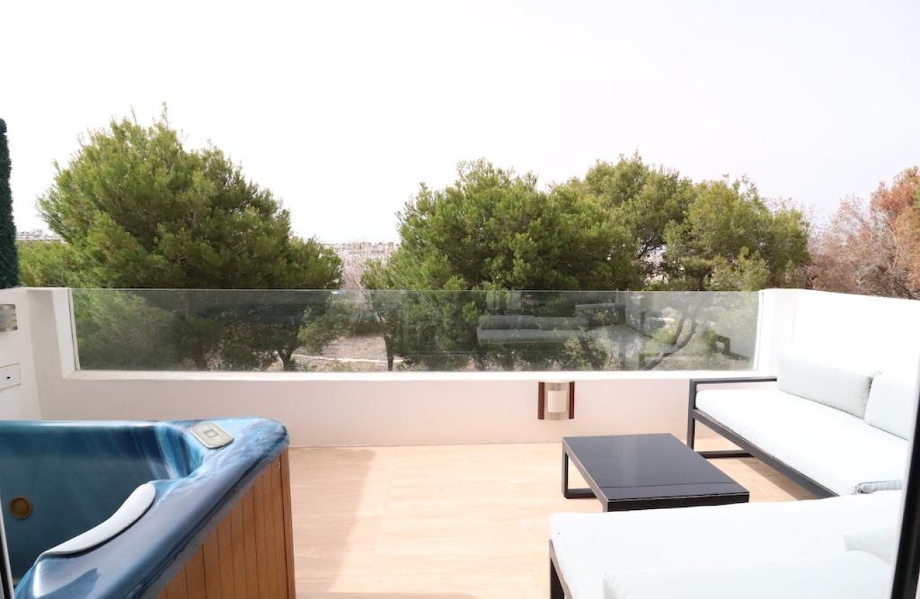 Resale - Villa - Orihuela Costa - Montezenia