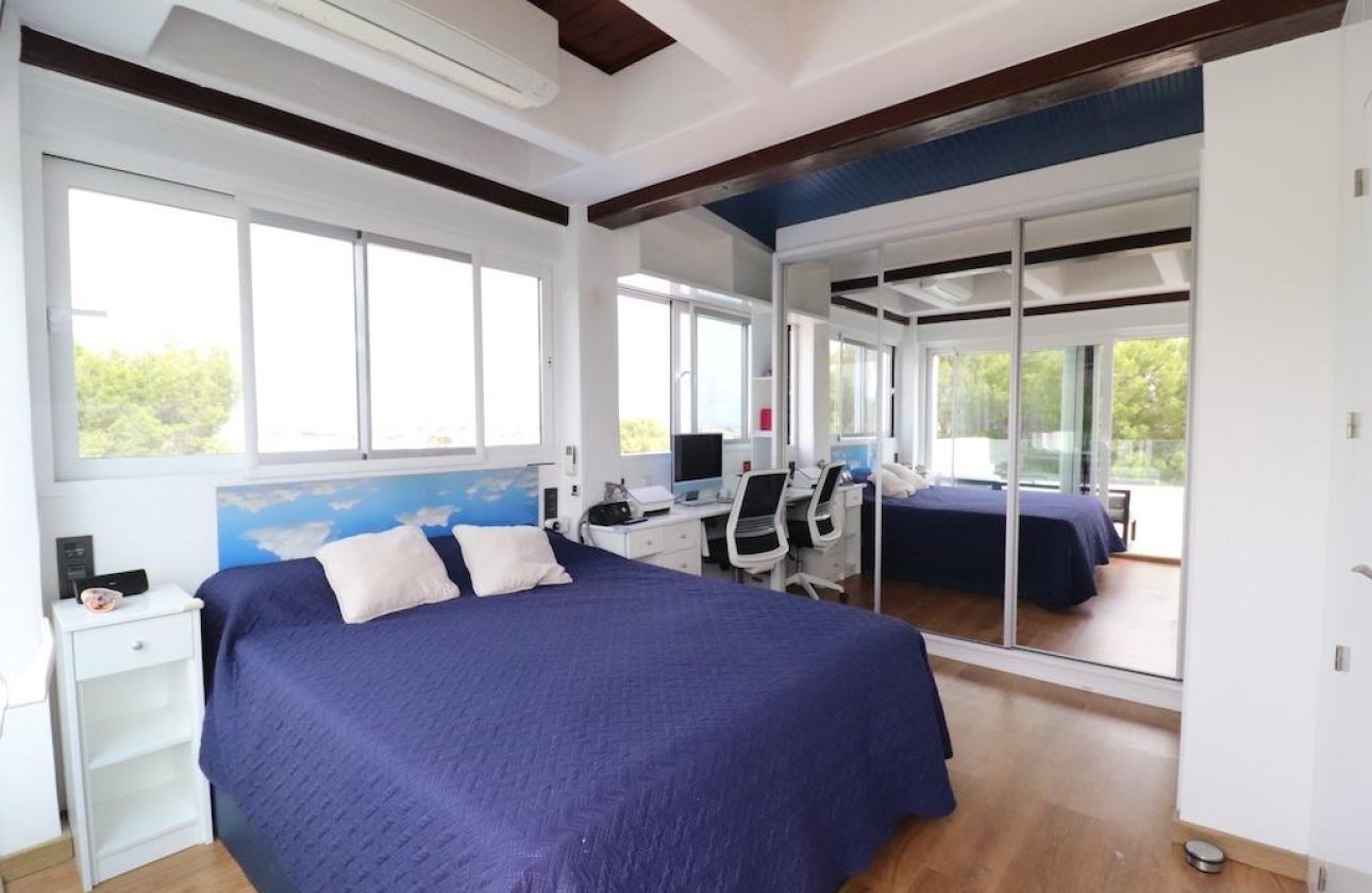 Resale - Villa - Orihuela Costa - Montezenia