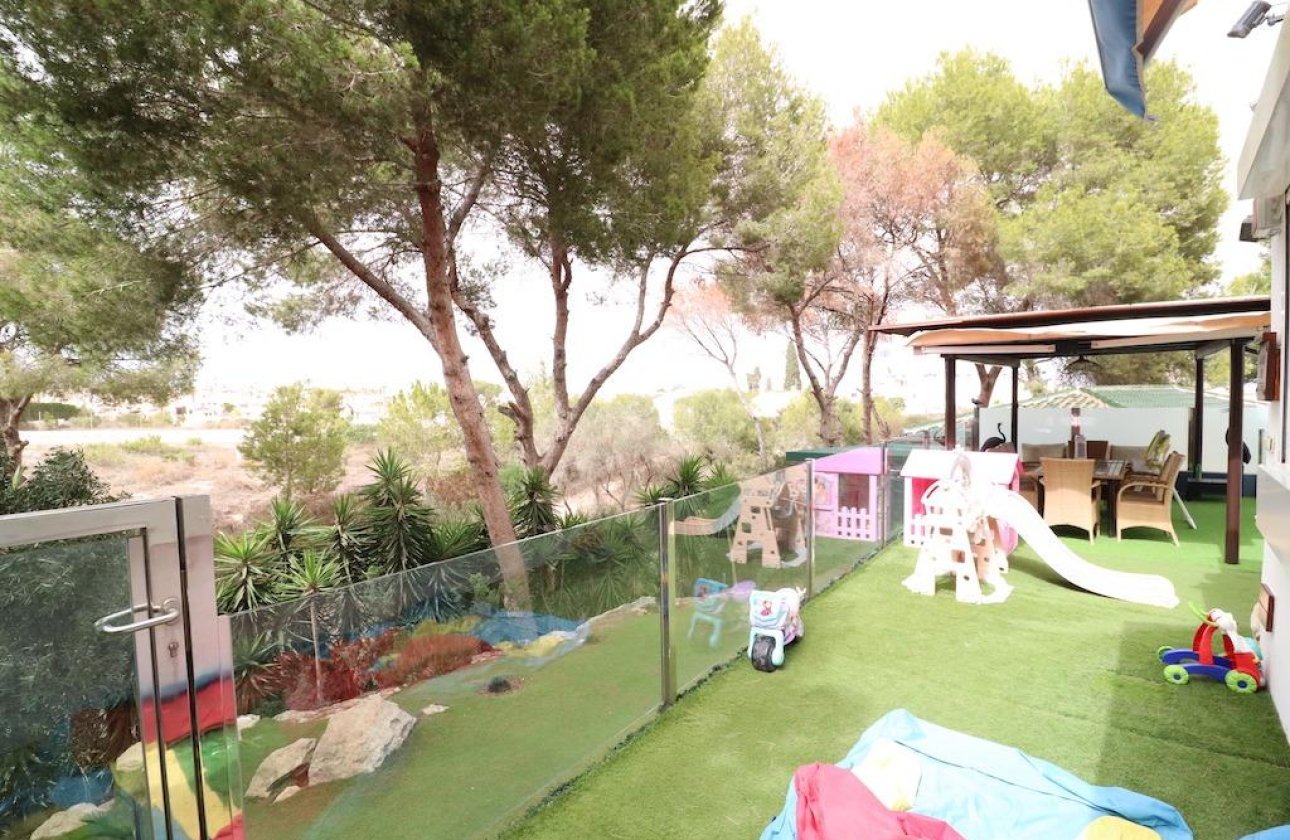 Resale - Villa - Orihuela Costa - Montezenia