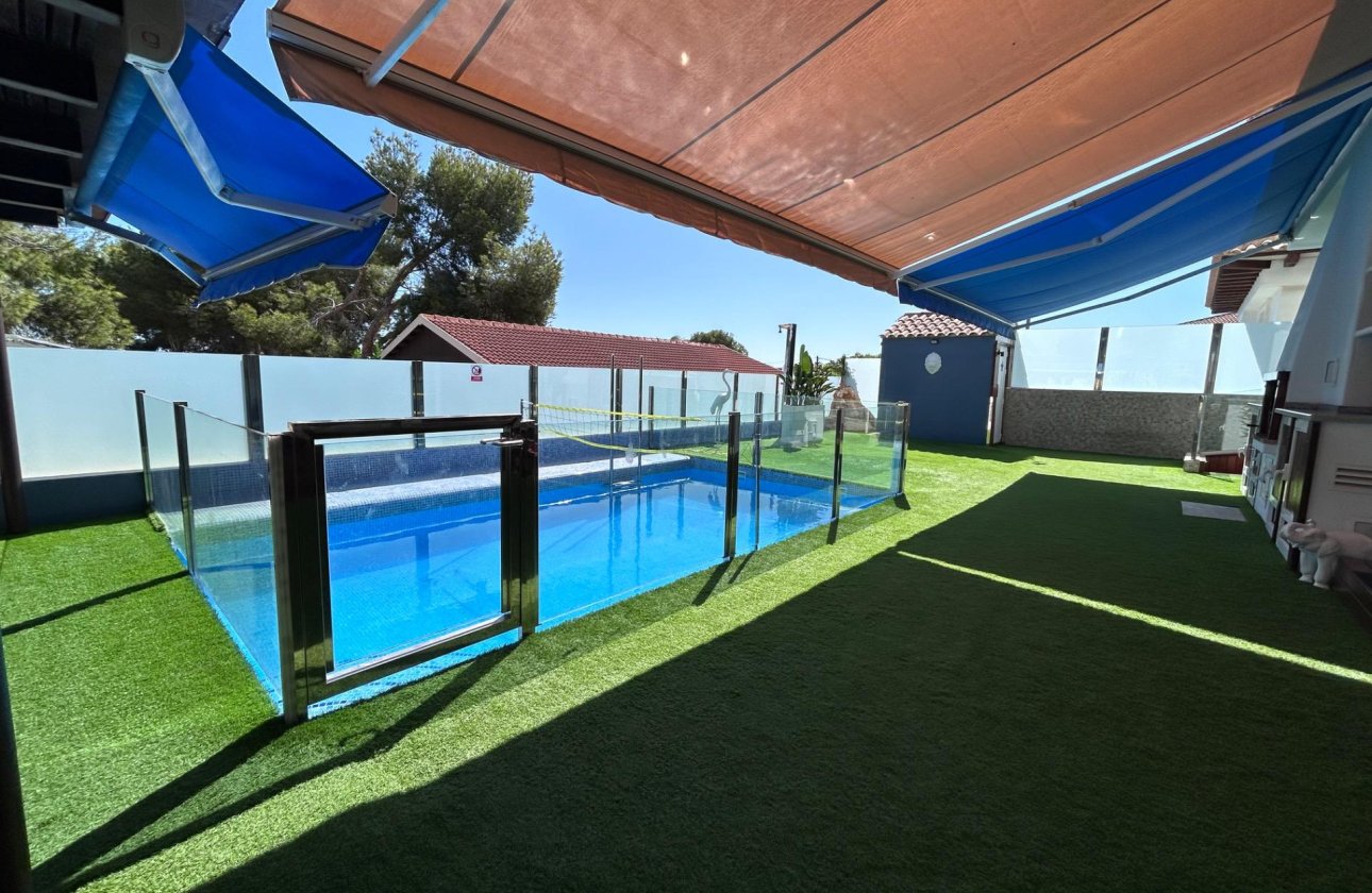 Resale - Villa - Orihuela Costa - Montezenia