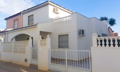 Resale - Villa - Torrevieja - Los altos