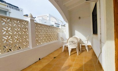 Resale - Villa - Torrevieja - Los altos