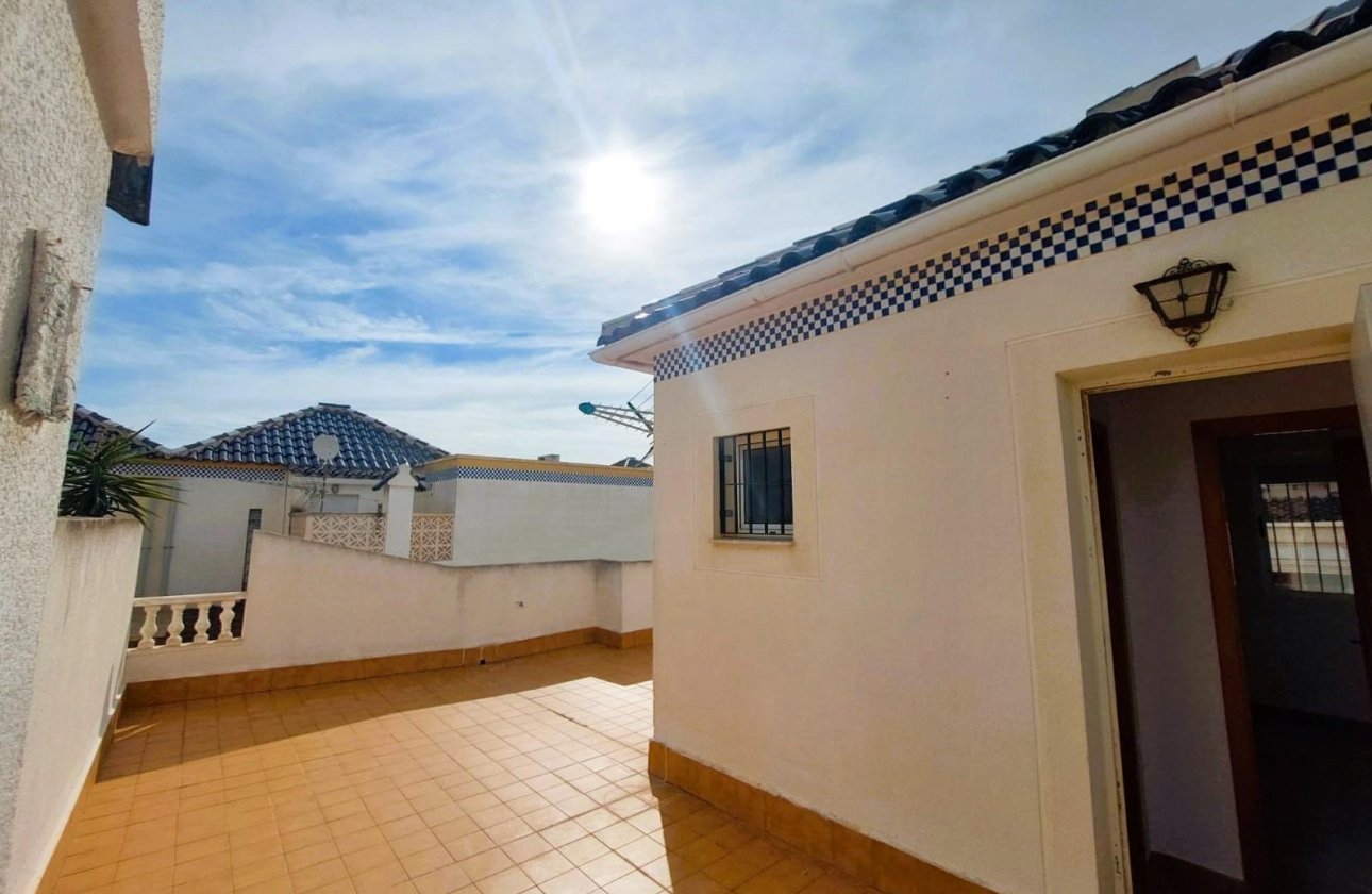 Resale - Villa - Torrevieja - Los altos