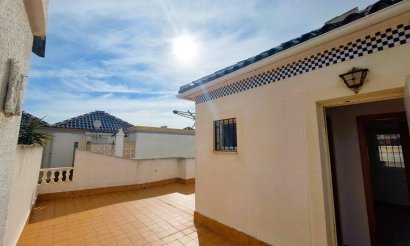 Resale - Villa - Torrevieja - Los altos