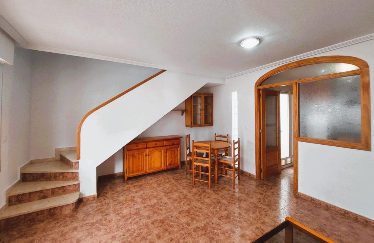 Resale - Villa - Torrevieja - Los altos