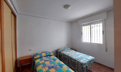Resale - Villa - Torrevieja - Los altos