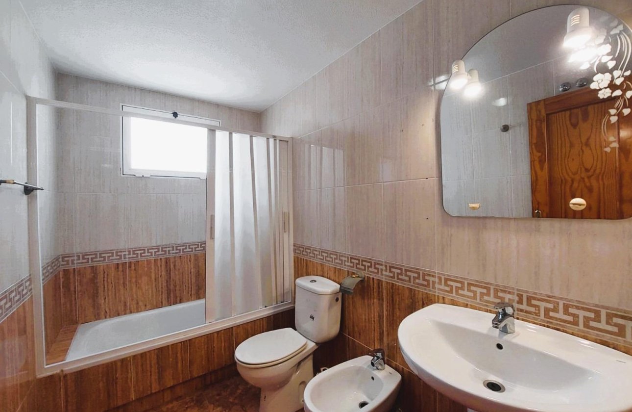 Resale - Villa - Torrevieja - Los altos