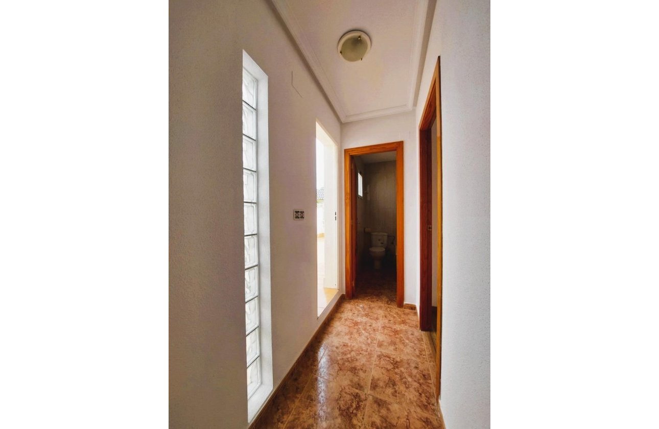 Resale - Villa - Torrevieja - Los altos