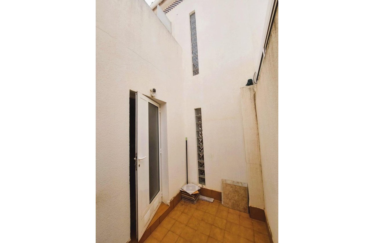 Resale - Villa - Torrevieja - Los altos