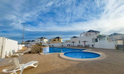 Resale - Villa - Torrevieja - Los altos