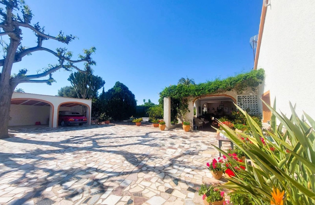 Resale - Villa - La Marina