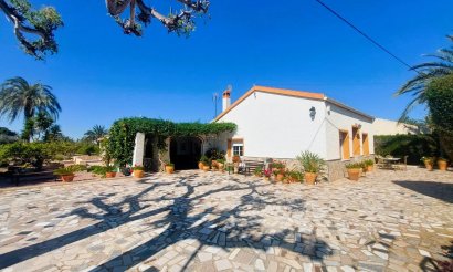 Resale - Villa - La Marina