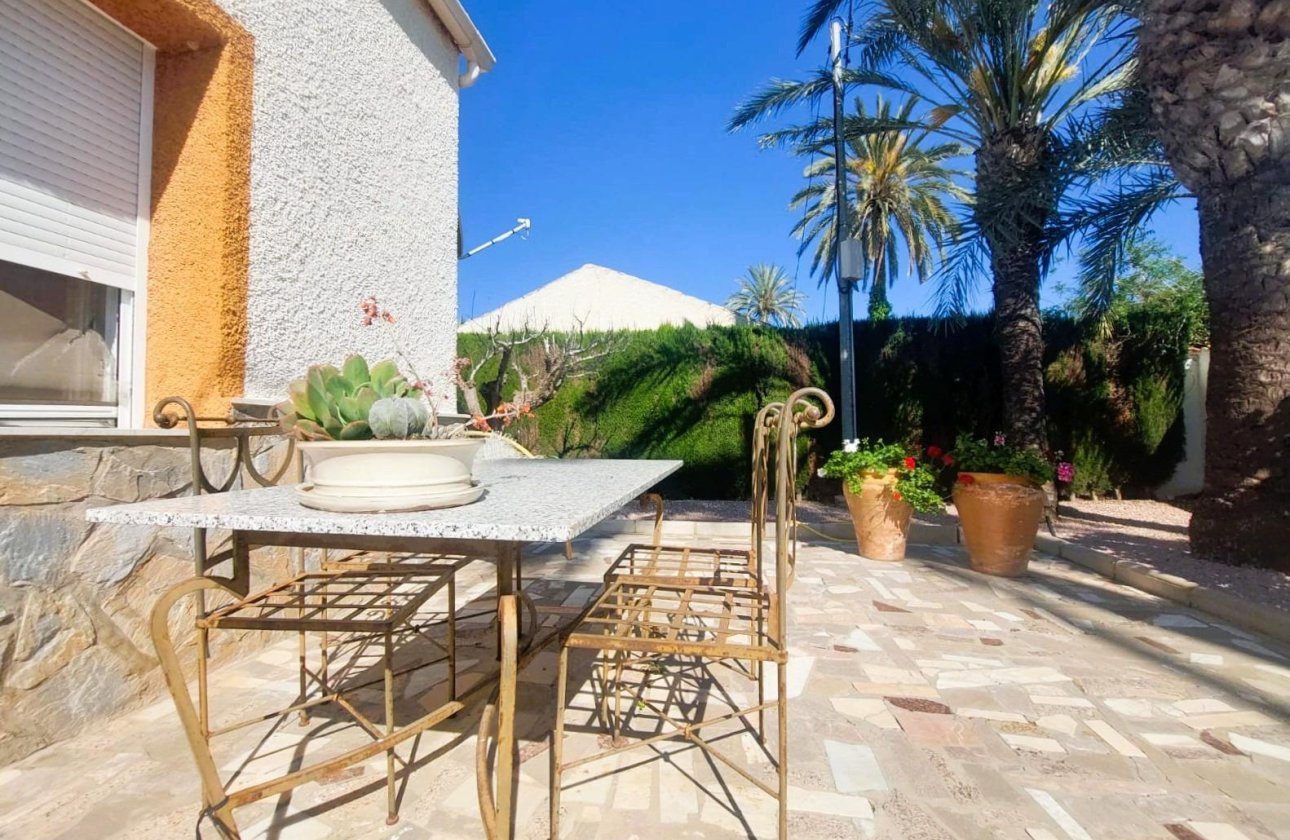 Resale - Villa - La Marina