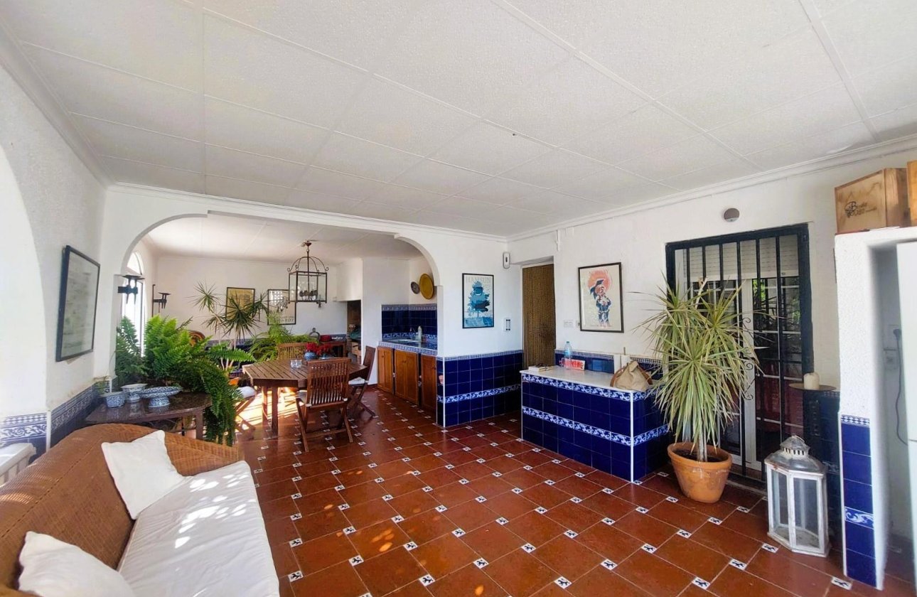 Resale - Villa - La Marina