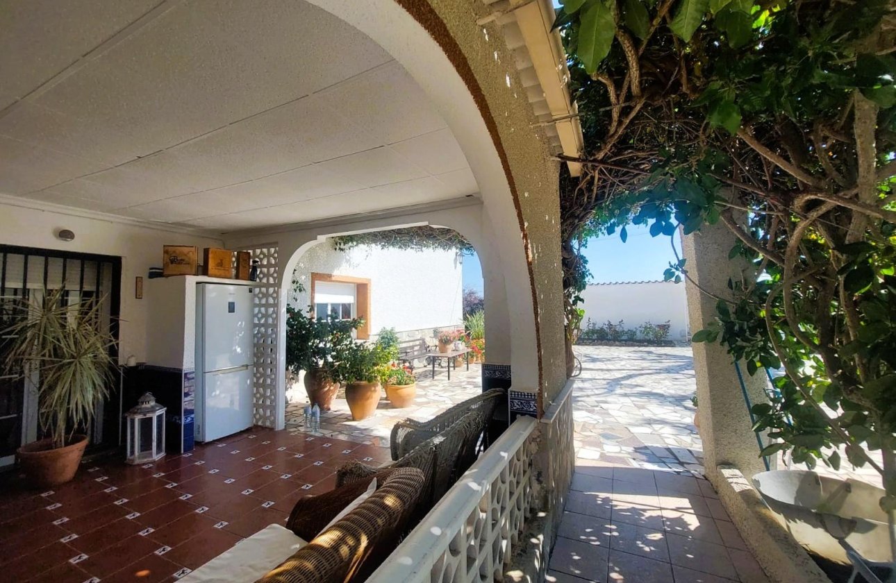 Resale - Villa - La Marina