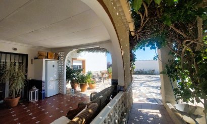 Resale - Villa - La Marina