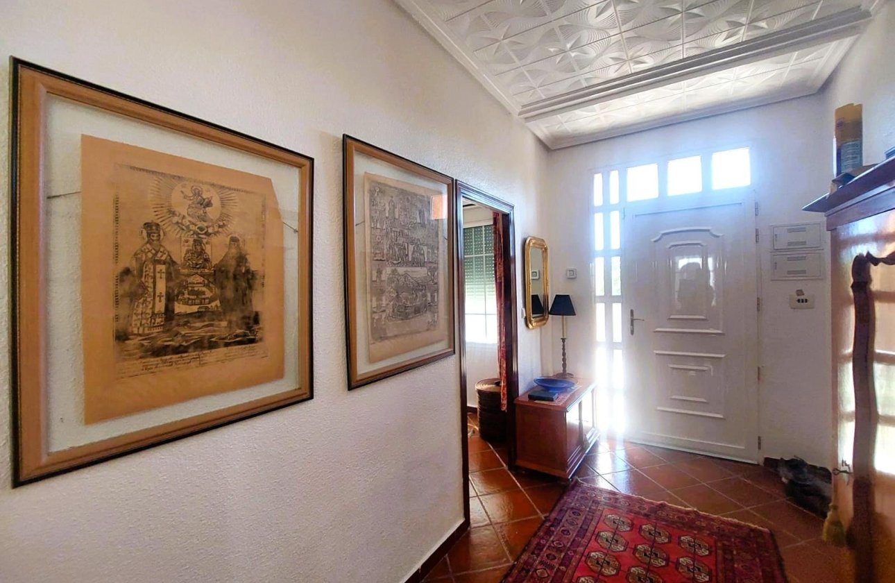 Resale - Villa - La Marina