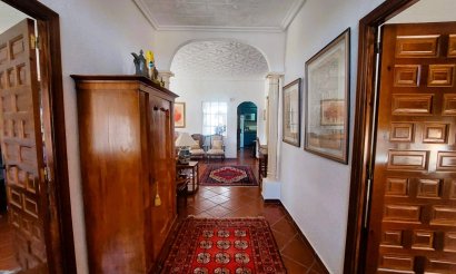 Resale - Villa - La Marina