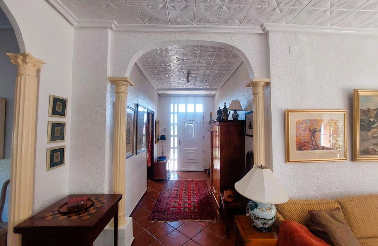 Resale - Villa - La Marina