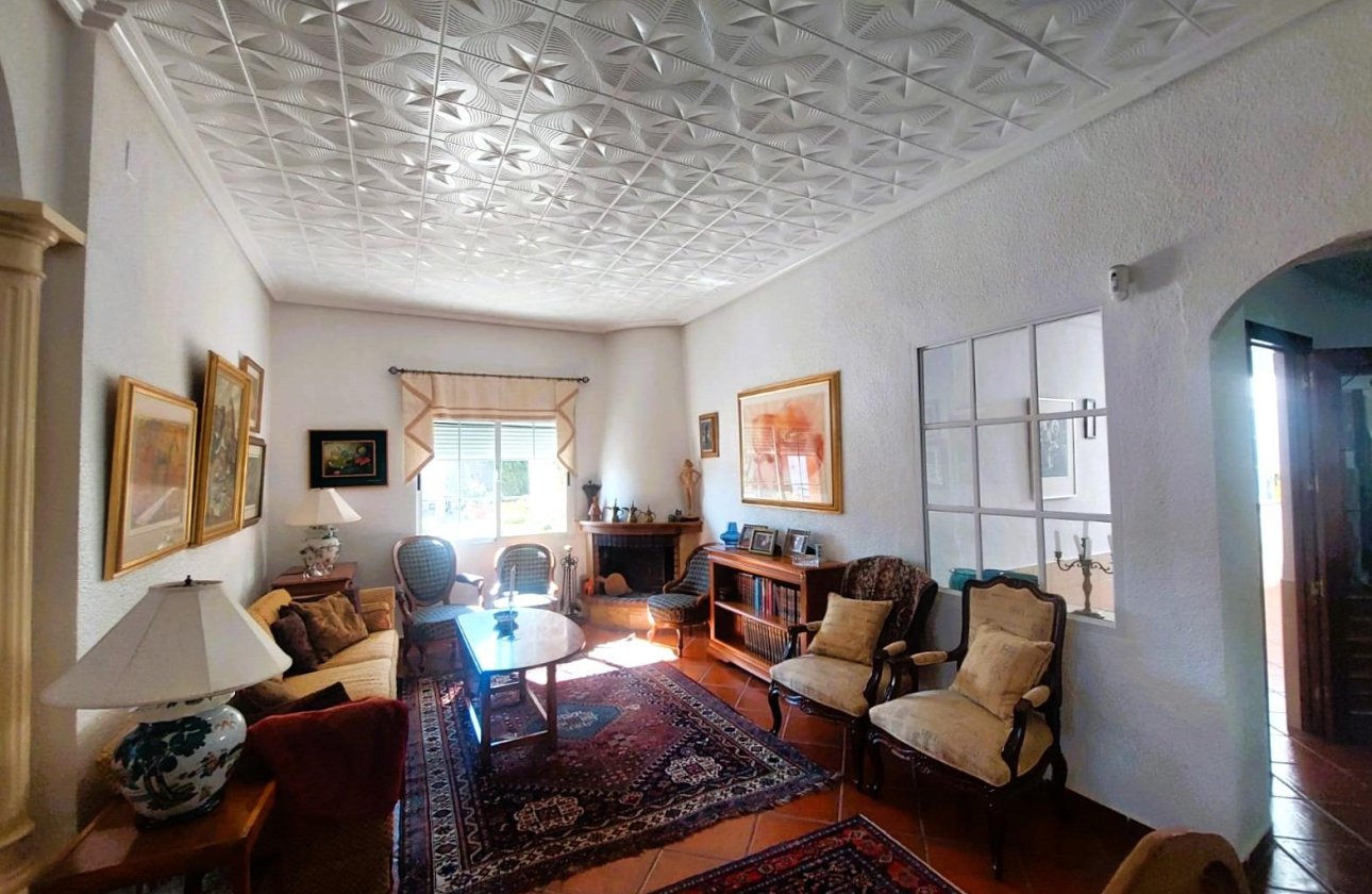 Resale - Villa - La Marina