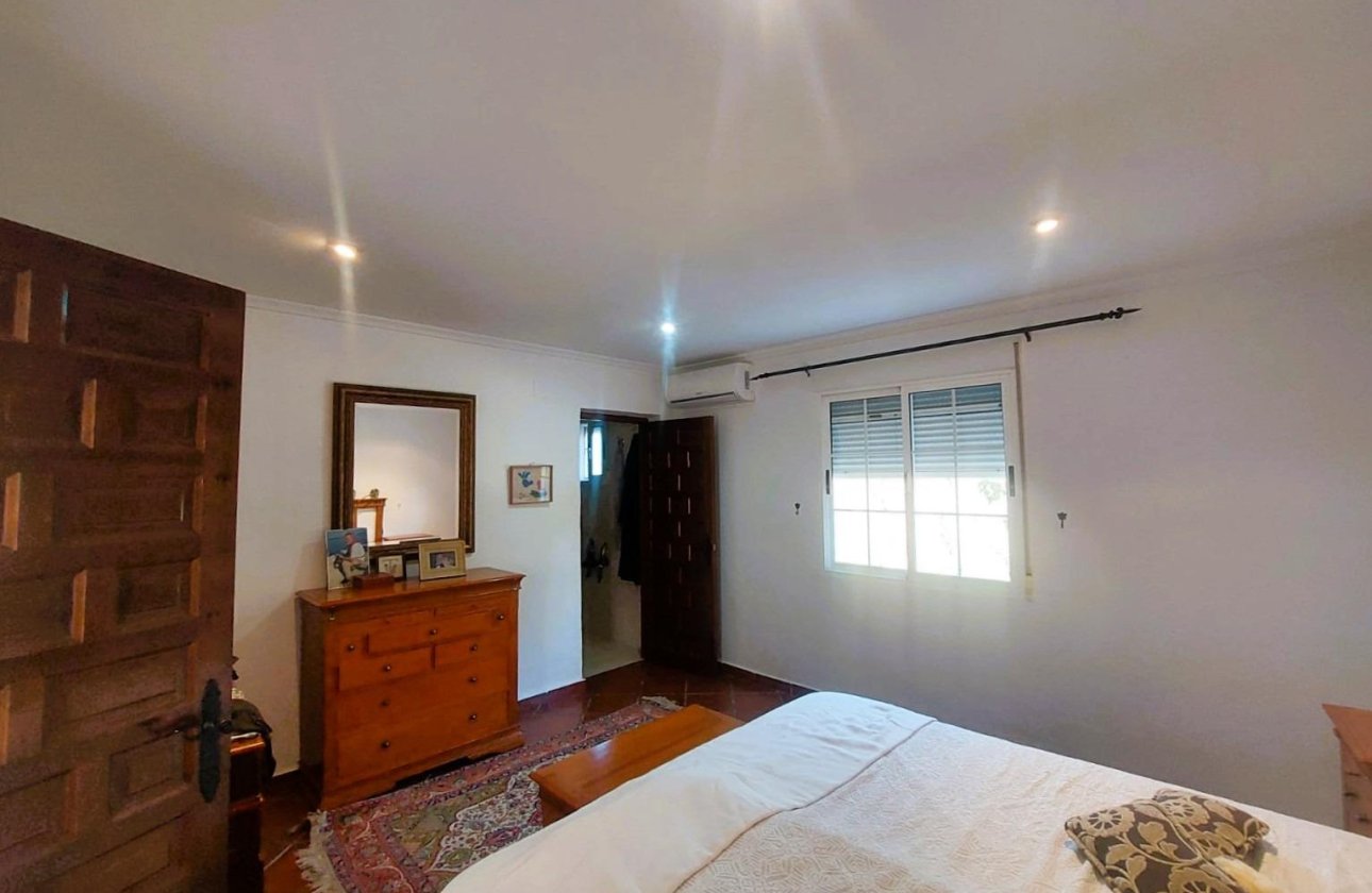 Resale - Villa - La Marina