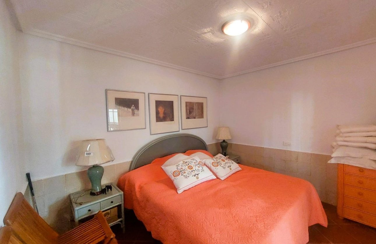 Resale - Villa - La Marina