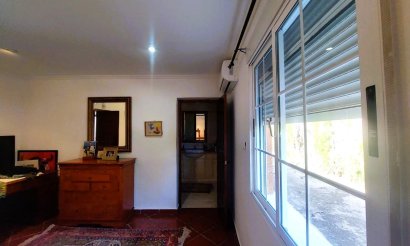 Resale - Villa - La Marina