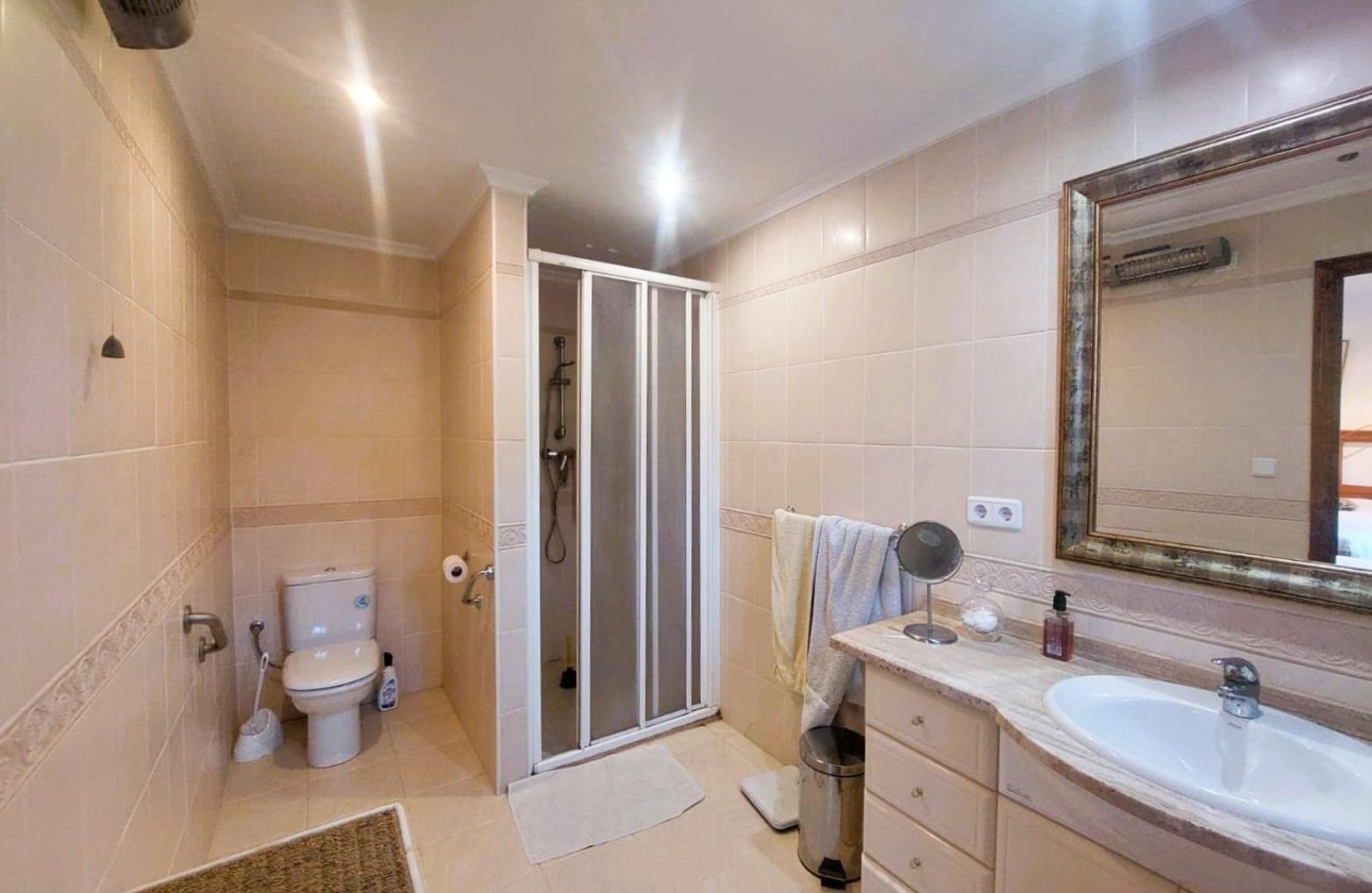 Resale - Villa - La Marina