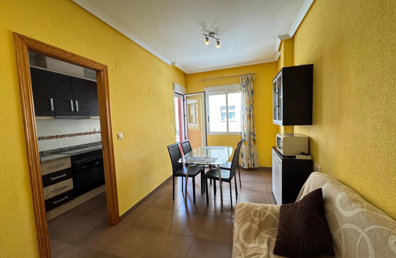 Resale - Apartment / flat - Torrevieja - Centro