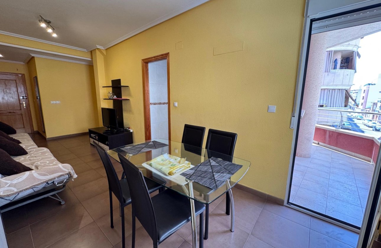 Resale - Apartment / flat - Torrevieja - Centro